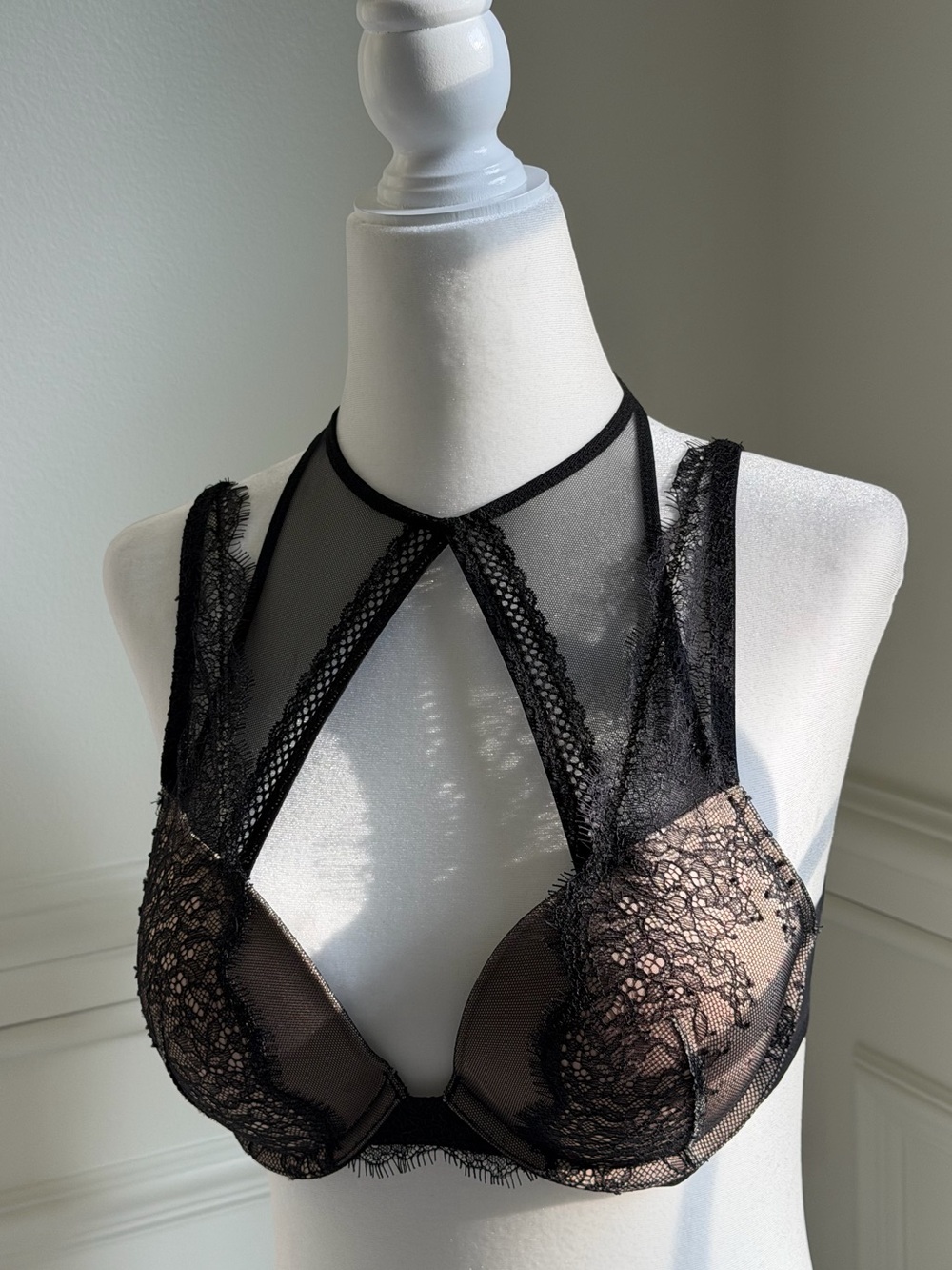 Victoria's Secret Black Lace & Nude Mesh Halter Push-Up Bra